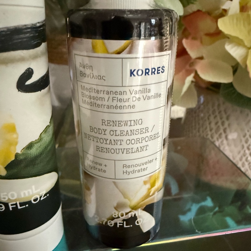 🆕🍨 KORRES “MEDITERRANEAN VANILLA BLOSSOM” TRAVEL SIZE BODY CARE SET. NEW SEALED - Picture 4 of 4